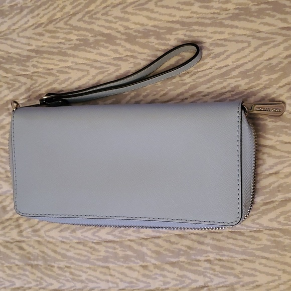 Michael Kors Clutch Wristlet - Picture 4 of 4